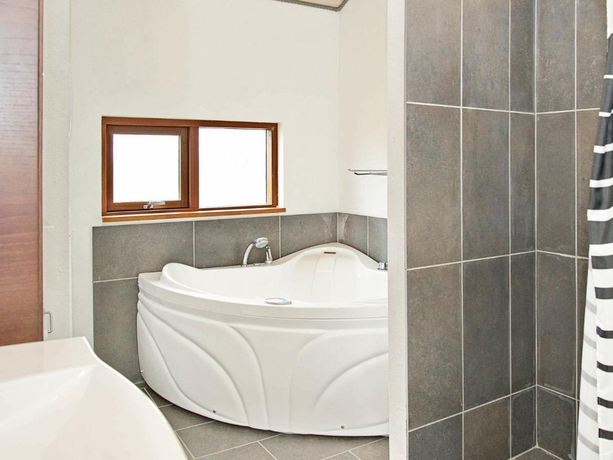 8 Person Holiday Home In Ulfborg Thorsminde Eksteriør bilde